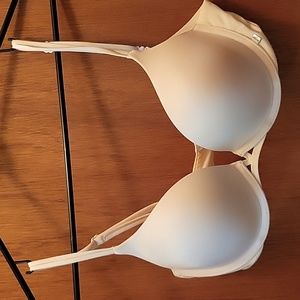 Victoria Secret 34 C bra